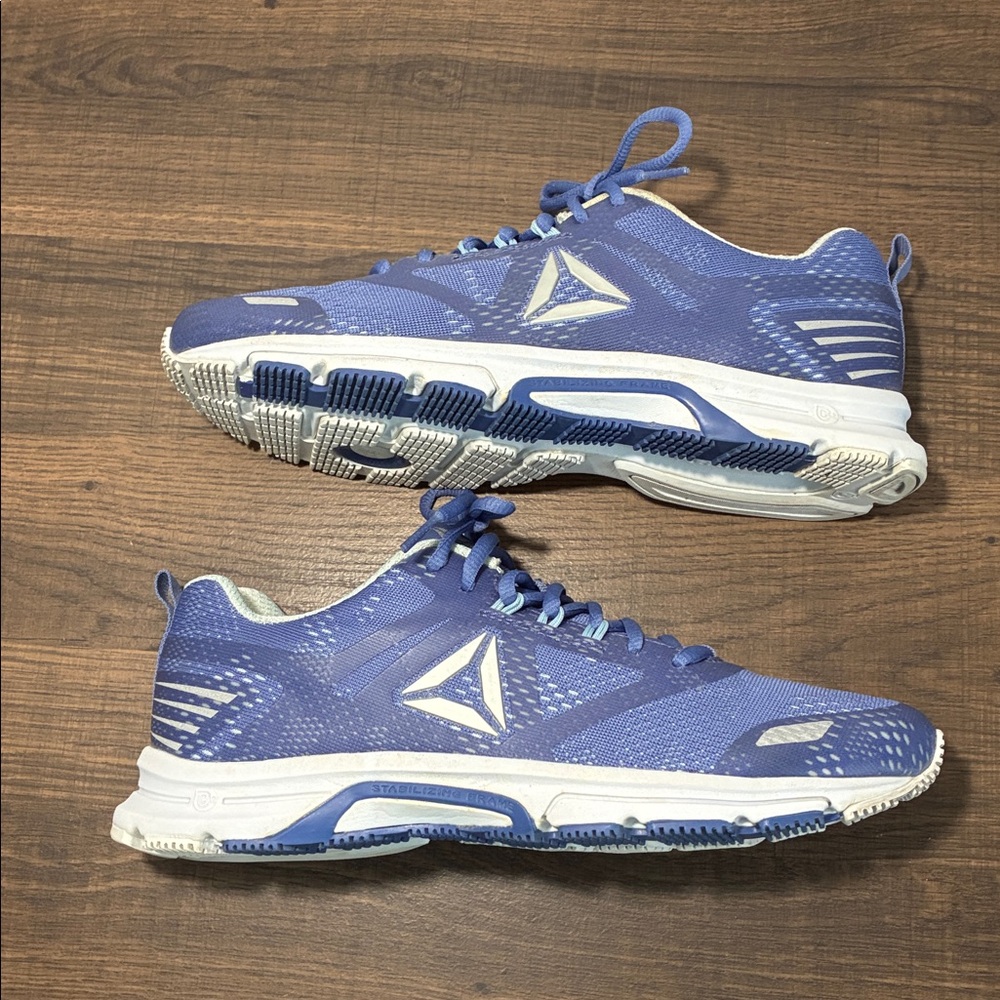 Reebok Sneakers  size  8.5